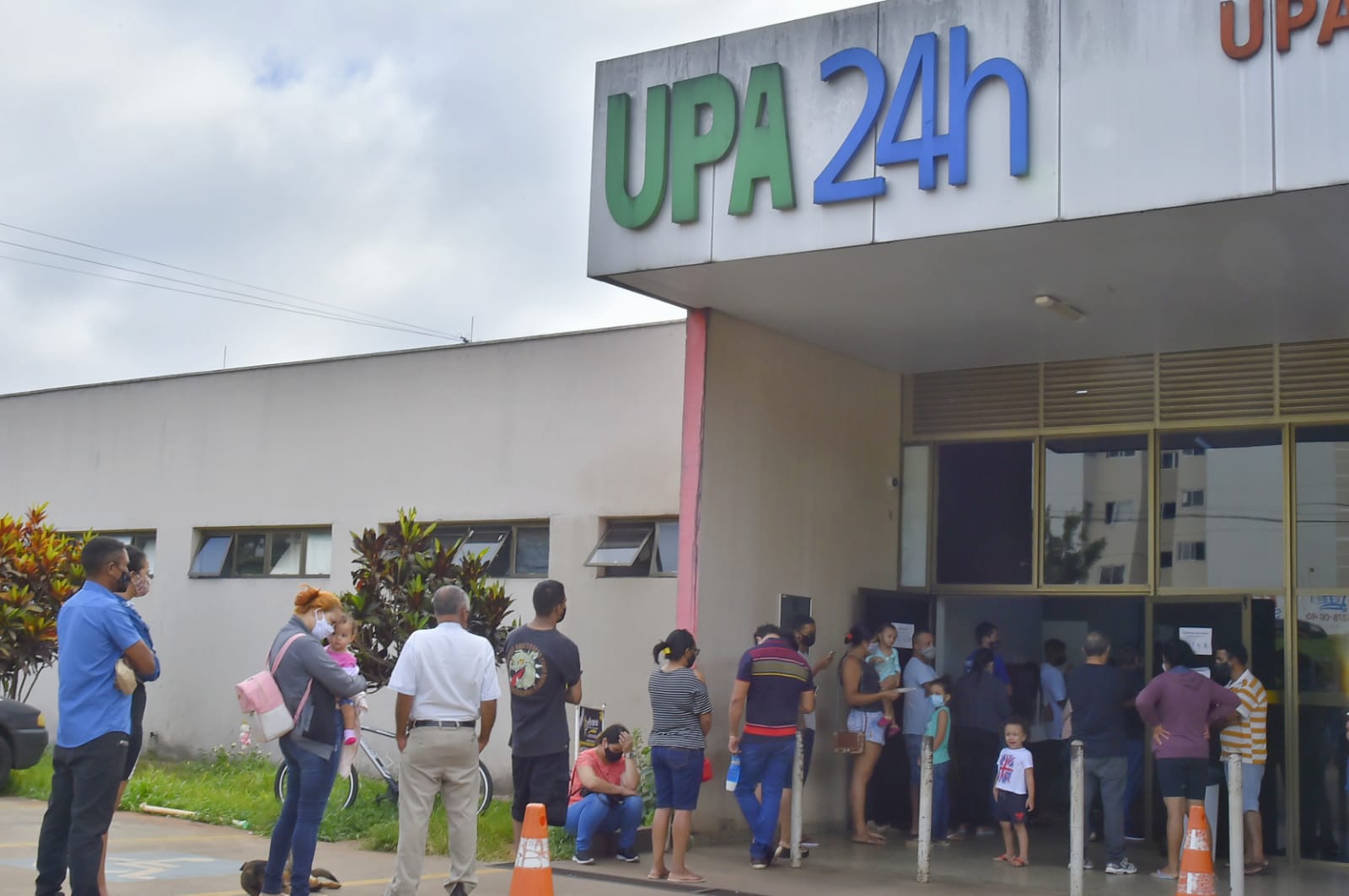 Caos na UPA Flamboyant: superlotação e espera de 9 horas