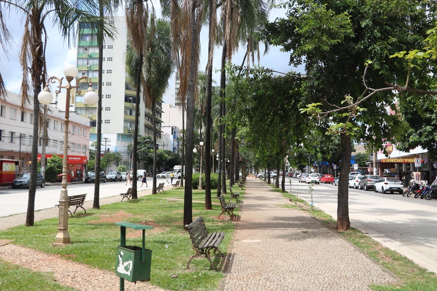 Goiânia rasga R$ 3 milhões da moradia popular para bancar festa