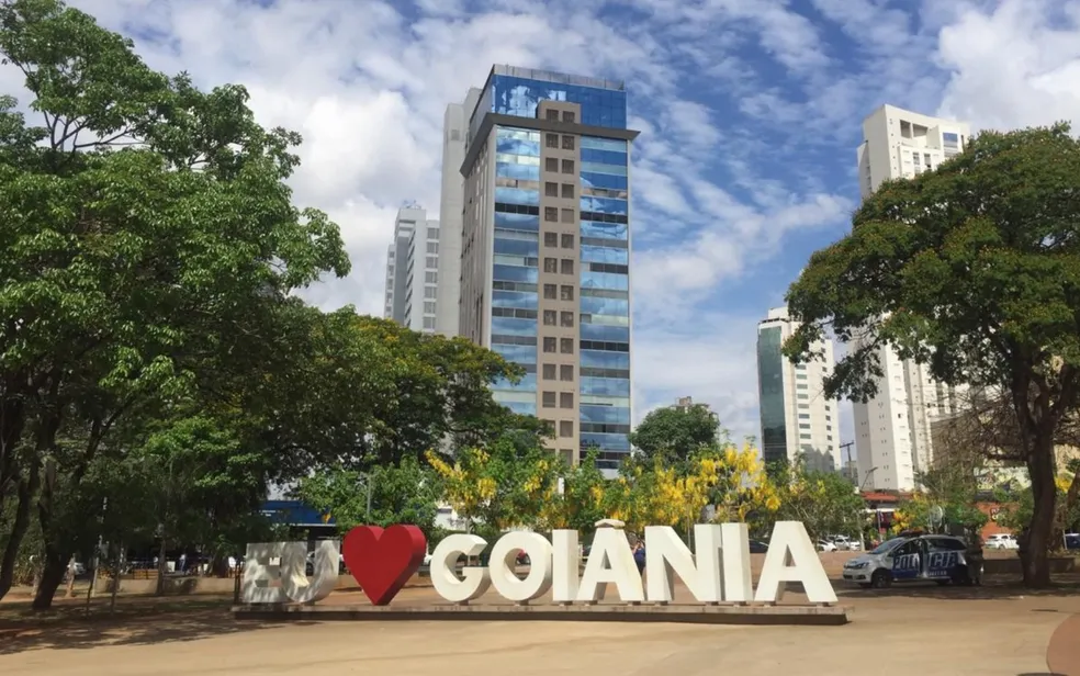 Remanejamento de verba habitacional financia aniversário da capital