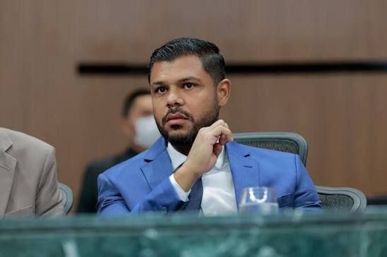 Servidores de Goiânia ganham licença-paternidade de 40 dias