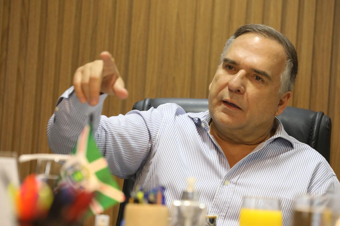 Paço Municipal ignora o TCM e assina contrato sob suspeita