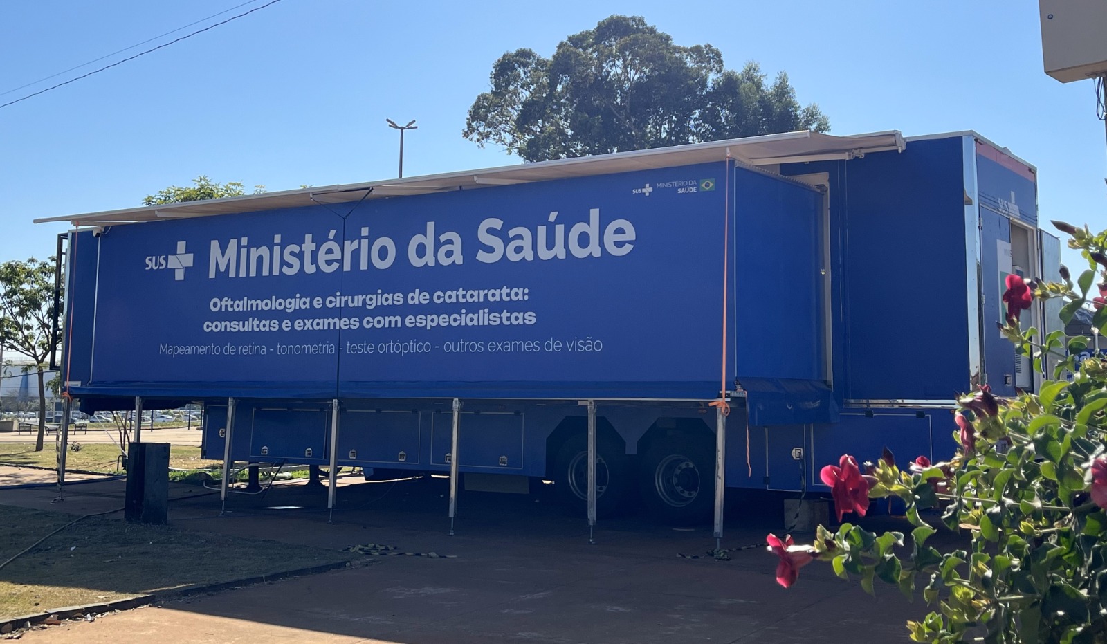 Carretas de oftalmologia: prorrogação expõe gargalo crônico na saúde de Goiânia