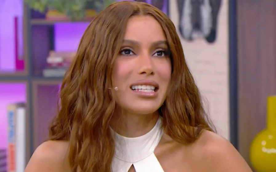 Anitta sem cerveja? Cantora explica veto a bebidas em novos shows