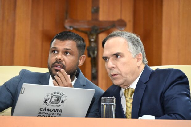 Mabel e a Câmara: a perigosa queda de braço que pune Goiânia