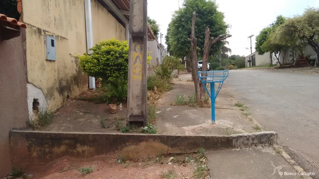 Prefeitura de Goiânia estuda reformular regras para calçadas da capital