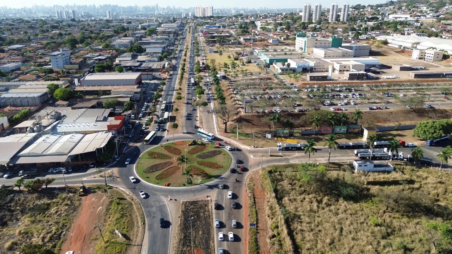 Adeus, estresse: Prefeitura de Goiânia começa a remover rotatória do Hugol na GO-070