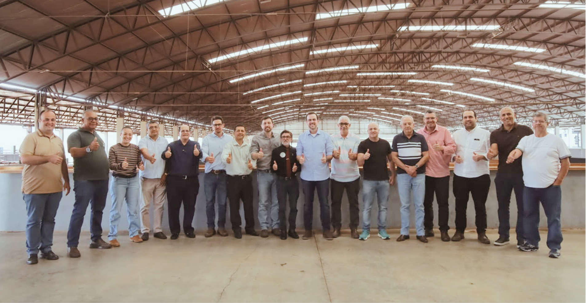 Mineiros fecha com Mendanha: 13 dos 15 vereadores apoiam ex-prefeito ao Senado