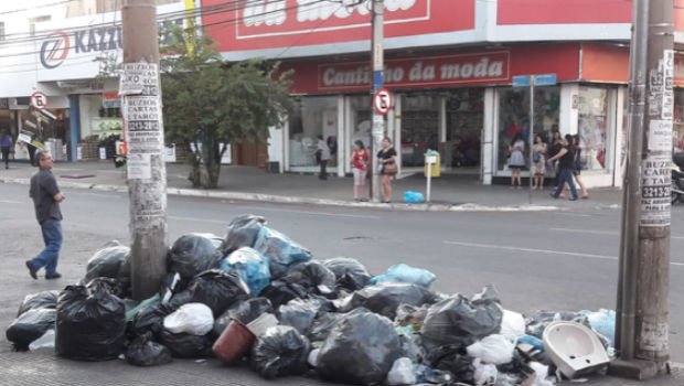 Este é um caso de exigirmos uma prestação de serviços públicos com mais qualidade, mas também pedirmos mais consciência e educação da própria população.